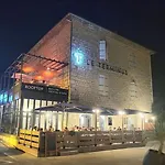 Chatus Lejlighedshotel Ruoms